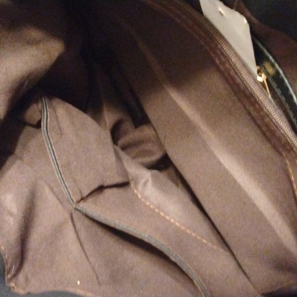 Black leatherette studded cross body purse NEW - Picture 11 of 12